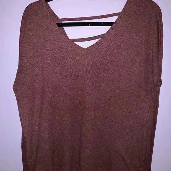 SO Women’s Large V-Neck Sweater - Picture 1 of 3